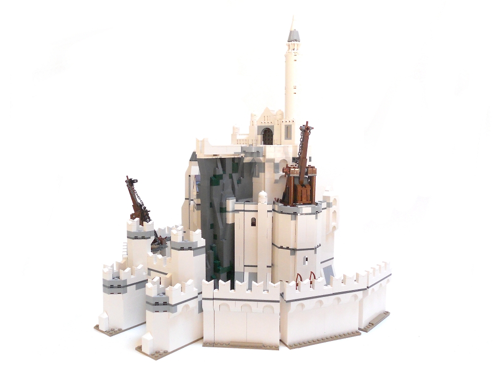 Collecting The Precious – What if a Lego Minas Tirith was made?