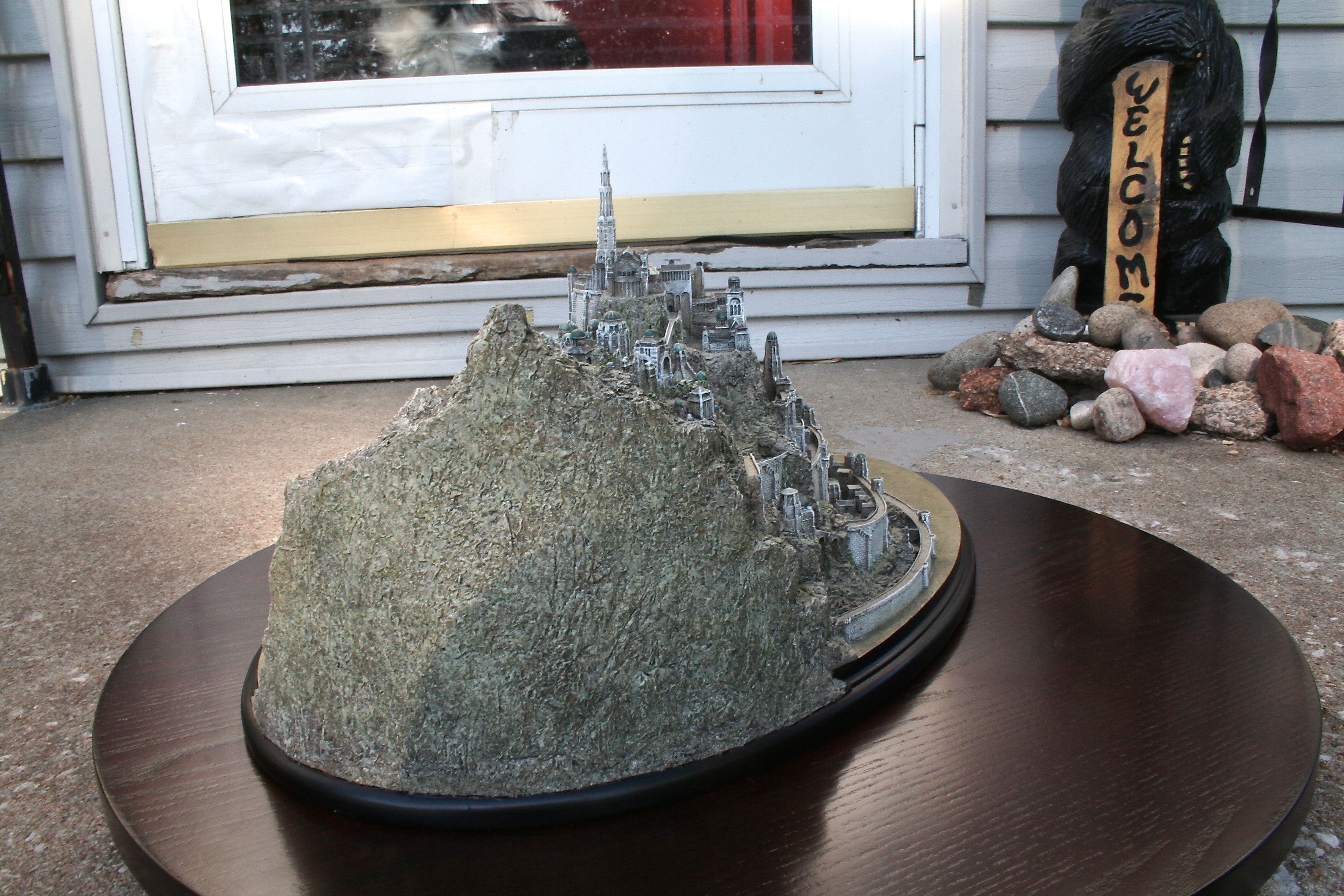 Collecting The Precious – Weta Workshop's Minas Tirith Review