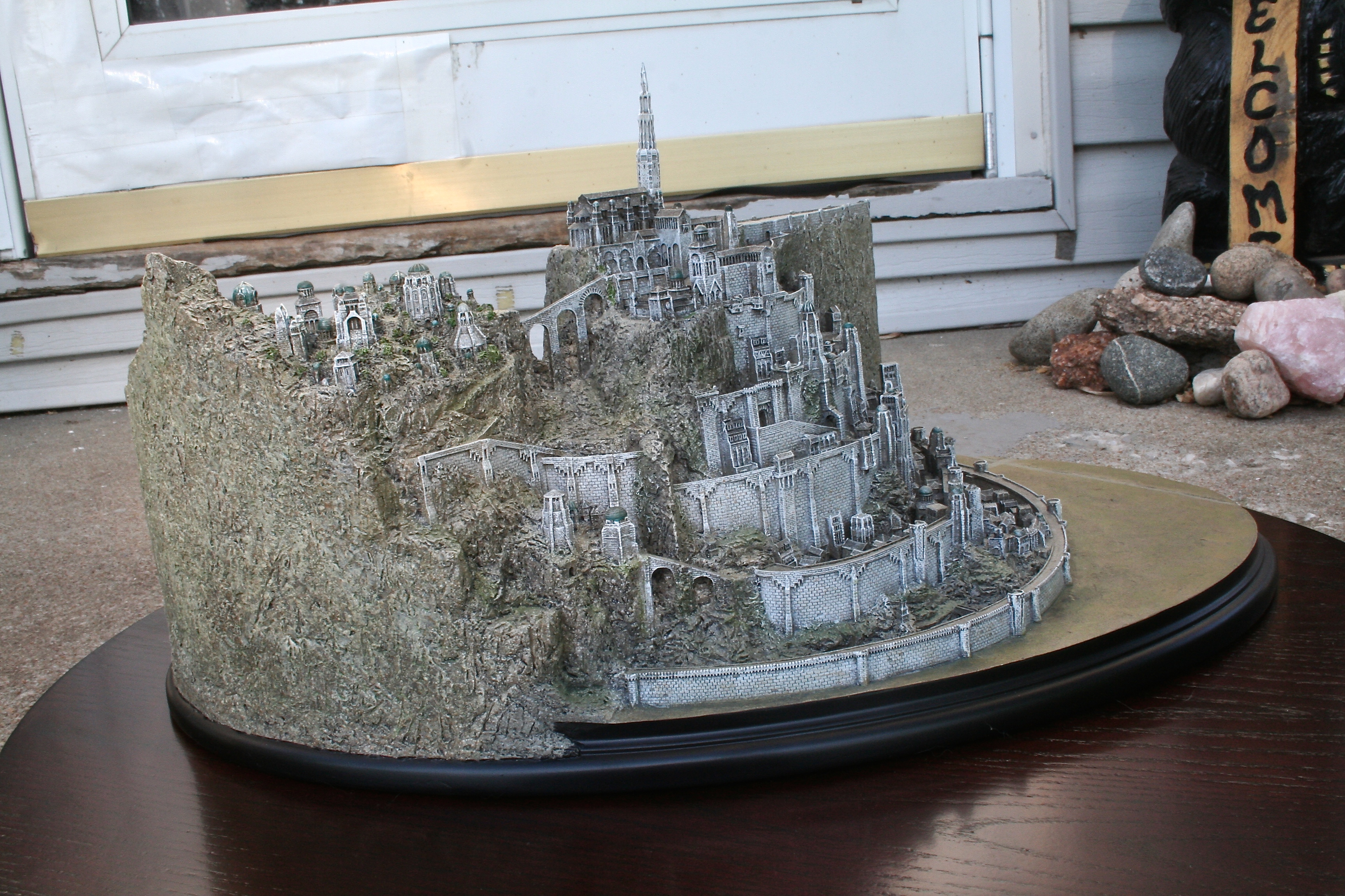 Collecting The Precious – Weta Workshop's Minas Tirith Review