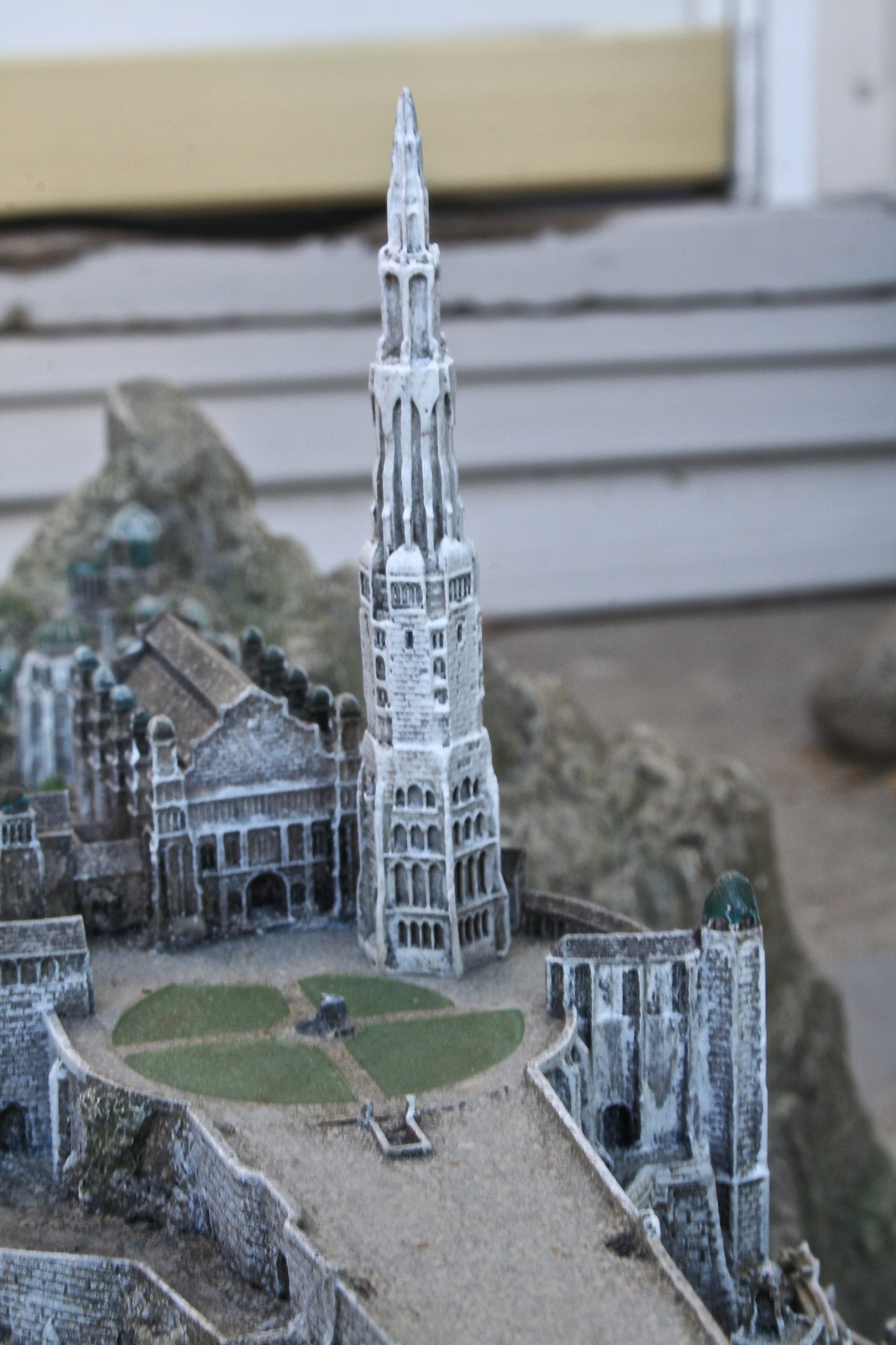 Collecting The Precious – Weta Workshop's Minas Tirith Review