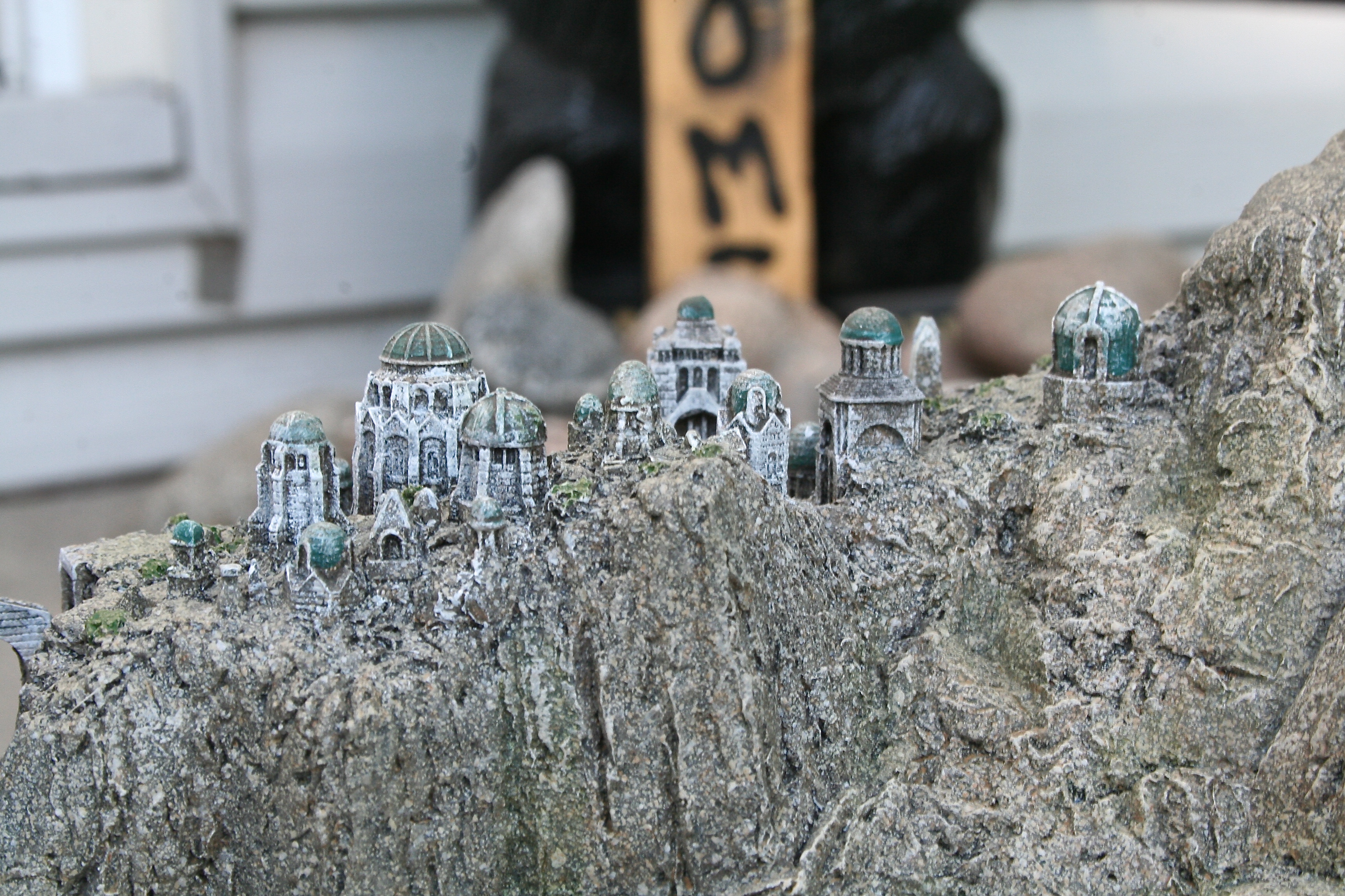 Collecting The Precious – Weta Workshop's Minas Tirith Review