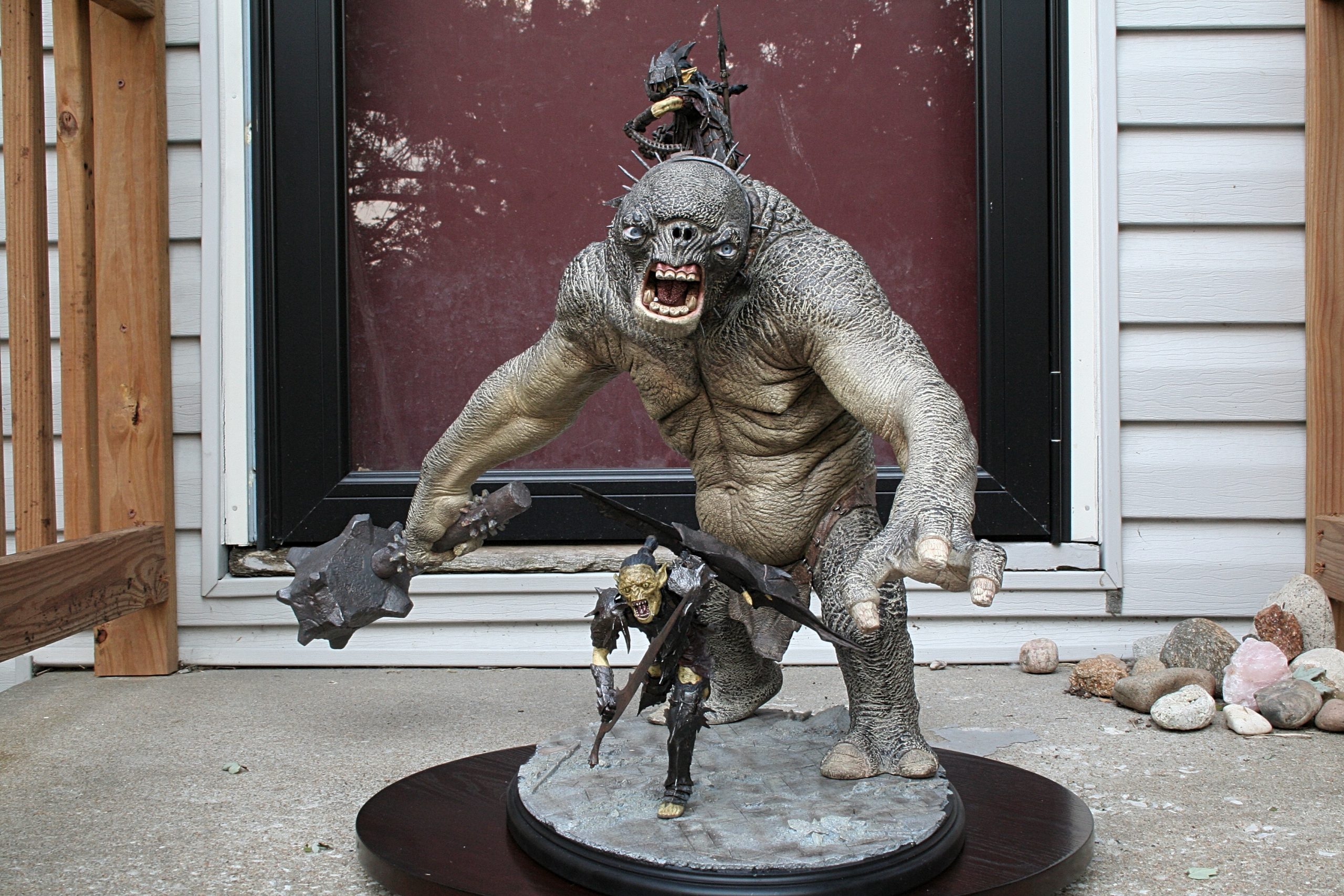 Collecting The Precious – Weta Workshop's Cave Troll of Moria Review