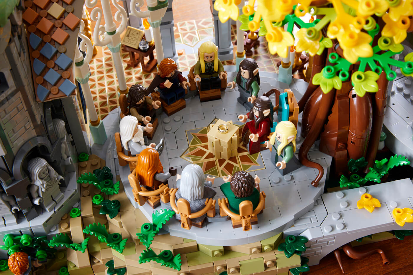 meuble elfique seigneur des anneaux - console vitrine rivendell realisée  pour le set lego rivendell